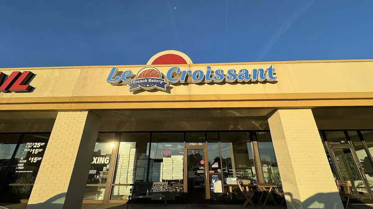 Le Petit Prince Patisserie – french bakery in Ferndown town centre
